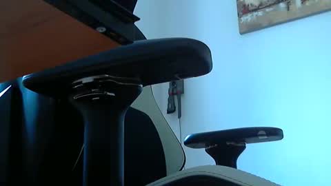 Snapshot of johnnyscum80 chatting on October 23, 9:55 am Johnnyscum80 online show from October 23, 9:55 am