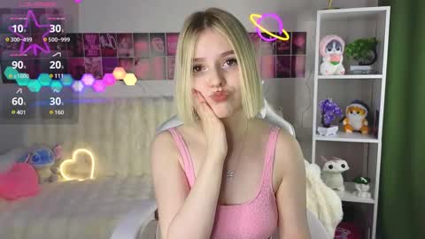 Snapshot of joice_queen chatting on February 15, 1:10 am Paula online show from February 15, 1:10 am