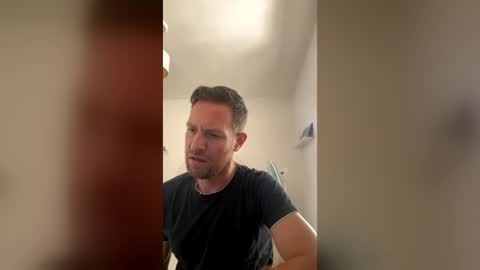 jojo19844 online show from August 1, 10:17 am