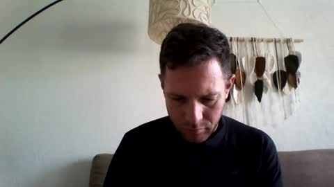 jojo19844 online show from February 3, 9:46 am