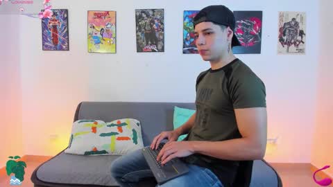 Instagram jonathanfit14 online show from November 23, 8:18 pm