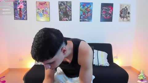 Instagram jonathanfit14 online show from December 15, 12:39 am