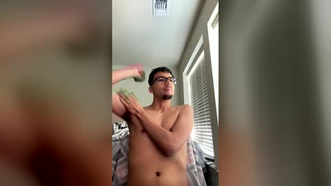 jonax11_ online show from April 7, 4:53 pm