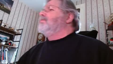 Snapshot of joncpics chatting on December 4, 8:12 pm joncpics online show from December 4, 8:12 pm