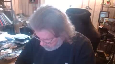 joncpics online show from April 30, 4:23 pm