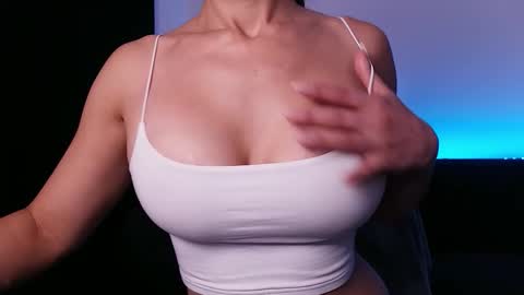 Snapshot of jonesalesya chatting on September 15, 10:39 am AlesyaJ online show from September 15, 10:39 am