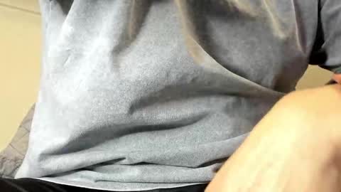 jonhjo26 online show from May 20, 5:37 am