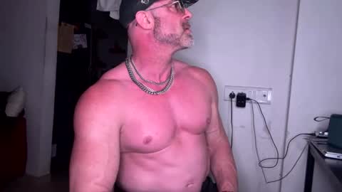 Jonny Cockfill online show from November 21, 10:08 pm