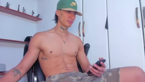 Ryder Jon online show from May 18, 12:42 am