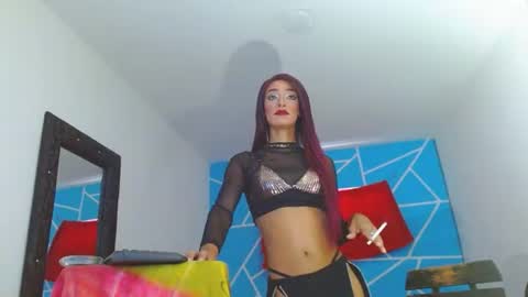 Snapshot of jorlatinhot420 chatting on October 19, 8:13 pm perryt 420 online show from October 19, 8:13 pm