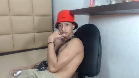 Snapshot of jose_sexycumm chatting on September 20, 8:56 pm jose_sexycumm online show from September 20, 8:56 pm