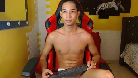 Snapshot of jose_sexycumm chatting on October 9, 8:58 pm jose_sexycumm online show from October 9, 8:58 pm