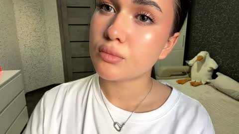 Eli online show from April 14, 11:24 am