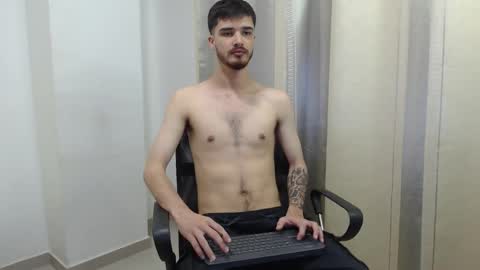 alejandro online show from February 9, 11:25 am