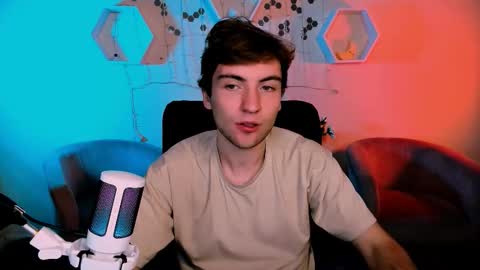 joseph_bear_ online show from November 16, 8:33 pm