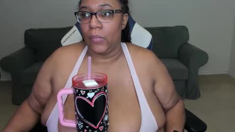 Snapshot of josie_kiss chatting on January 30, 1:53 pm Josie Kiss online show from January 30, 1:53 pm
