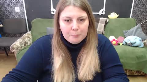 Snapshot of josiesun771 chatting on February 22, 10:51 am josiesun771 online show from February 22, 10:51 am