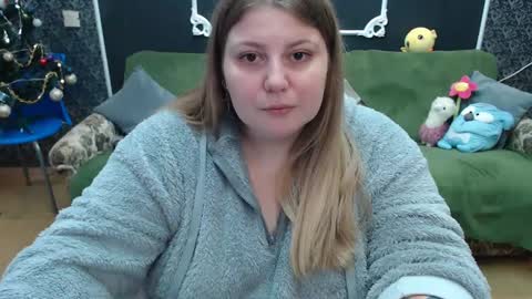 Snapshot of josiesun771 chatting on February 10, 10:09 am josiesun771 online show from February 10, 10:09 am