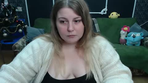 Snapshot of josiesun771 chatting on January 25, 10:40 am josiesun771 online show from January 25, 10:40 am