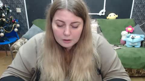 Snapshot of josiesun771 chatting on December 21, 11:01 am josiesun771 online show from December 21, 11:01 am