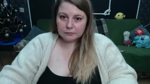 Snapshot of josiesun771 chatting on January 18, 11:00 am josiesun771 online show from January 18, 11:00 am