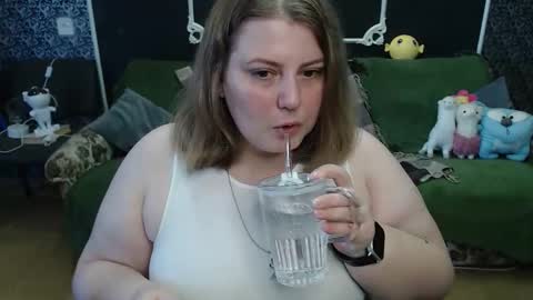 Snapshot of josiesun771 chatting on September 19, 6:39 am josiesun771 online show from September 19, 6:39 am