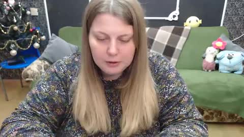 Snapshot of josiesun771 chatting on January 20, 10:07 am josiesun771 online show from January 20, 10:07 am