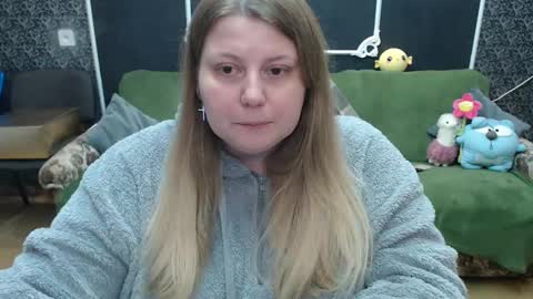 Snapshot of josiesun771 chatting on March 3, 10:06 am josiesun771 online show from March 3, 10:06 am