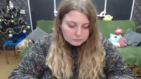 Snapshot of josiesun771 chatting on January 4, 7:34 am josiesun771 online show from January 4, 7:34 am
