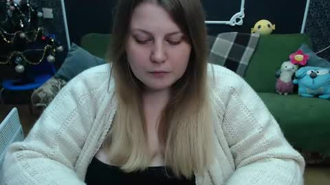 Snapshot of josiesun771 chatting on January 19, 1:01 pm josiesun771 online show from January 19, 1:01 pm