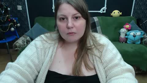 Snapshot of josiesun771 chatting on February 2, 4:32 pm josiesun771 online show from February 2, 4:32 pm