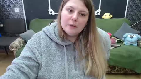 Snapshot of josiesun771 chatting on February 24, 10:26 am josiesun771 online show from February 24, 10:26 am