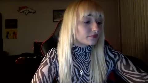 Josie Sweetheart  online show from January 10, 5:24 am