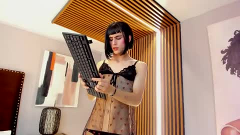 Jostyn Rous online show from June 6, 1:06 pm
