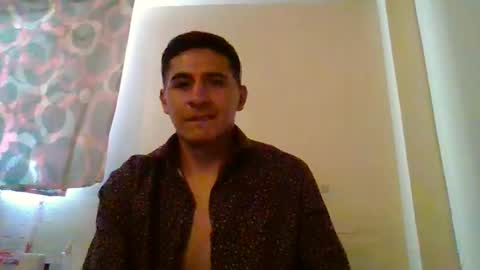 jota_latino online show from November 13, 10:01 pm