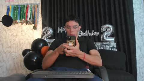 Im Jouliano online show from March 7, 10:10 pm