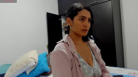 sofiaparker8 online show from June 7, 9:53 pm