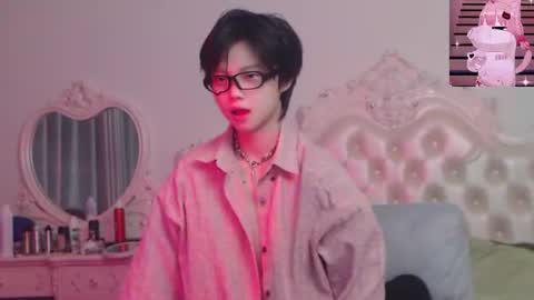 joycekay online show from July 31, 7:59 pm