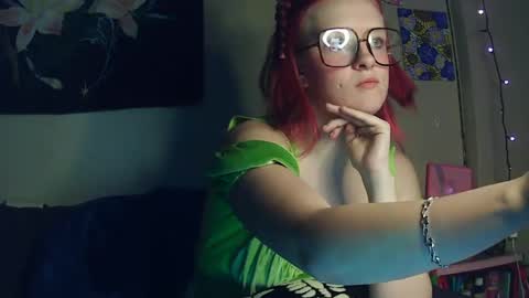 joydestroy69 online show from December 3, 12:08 am