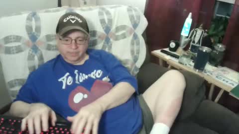 Snapshot of jpmel99 chatting on January 19, 4:12 am jpmel99 online show from January 19, 4:12 am