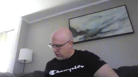 jr1871 online show from March 6, 1:32 pm