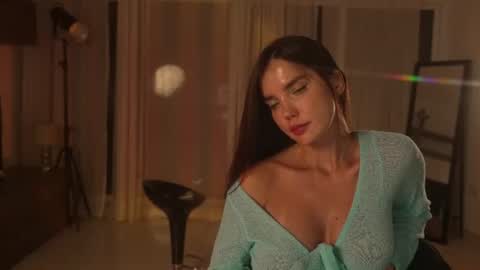 Jennifer Diaz online show from July 4, 10:35 pm