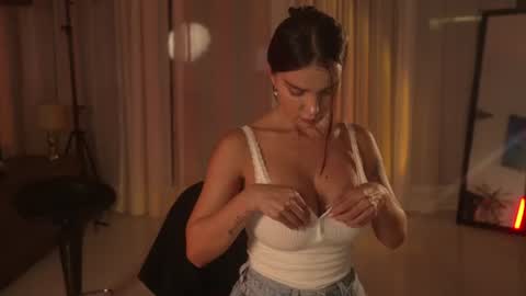 Jennifer Diaz online show from July 2, 8:14 pm
