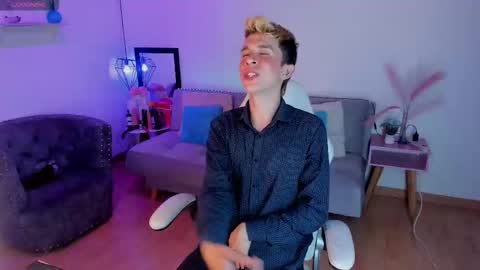 Juandii online show from February 10, 6:22 pm