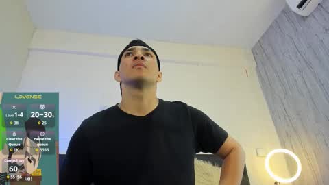 Juan David online show from December 15, 11:50 am