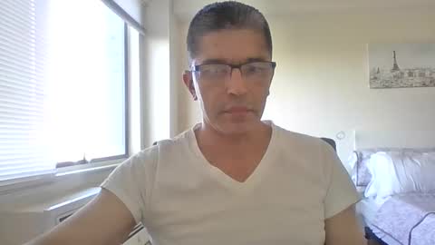 juanearth1 online show from June 8, 10:43 pm