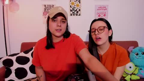 juanitaaa_ online show from May 15, 2:09 am