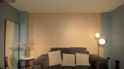 Juanita Clay online show from January 19, 12:15 pm