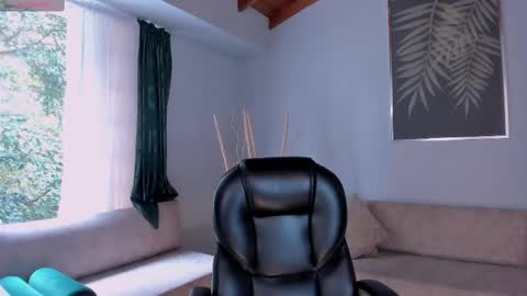 Snapshot of juanitaclay chatting on March 2, 2:32 pm Juanita Clay online show from March 2, 2:32 pm