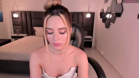 Snapshot of juanitaclay chatting on February 19, 12:22 pm Juanita Clay online show from February 19, 12:22 pm